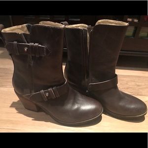 Bussola Boots, Size 9